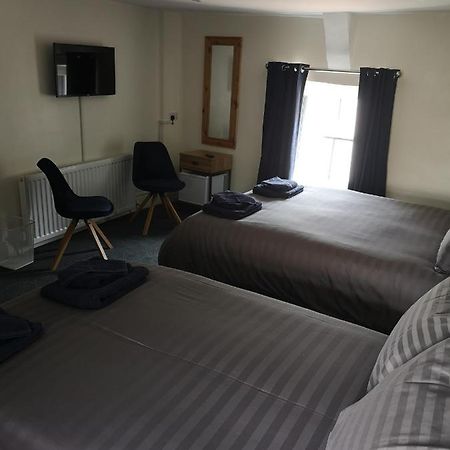 Red Lion Rooms - Self Check In Dalton-in-Furness Eksteriør billede