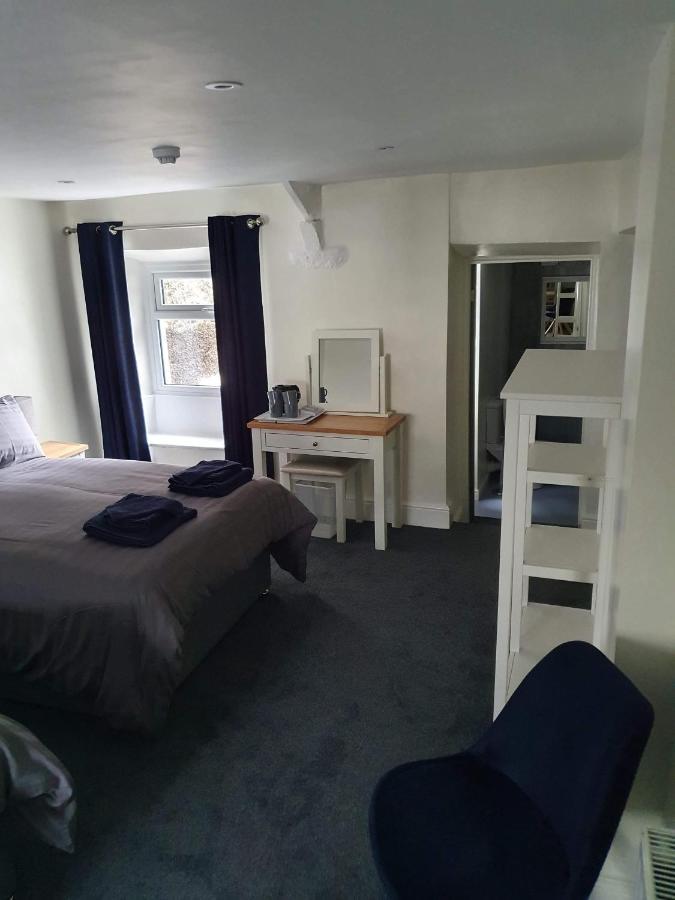 Red Lion Rooms - Self Check In Dalton-in-Furness Eksteriør billede