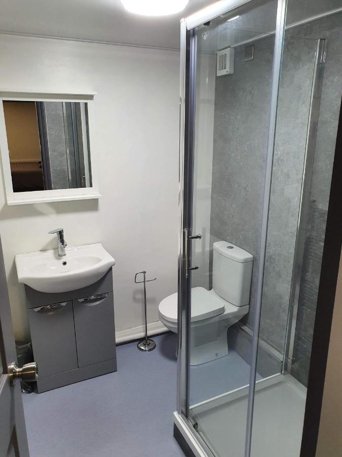 Red Lion Rooms - Self Check In Dalton-in-Furness Eksteriør billede
